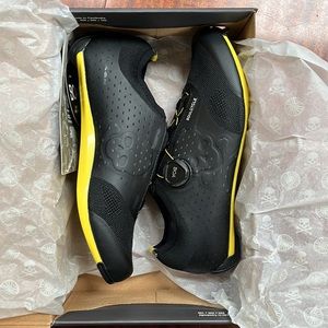 New in box Soul Cycle Pearl Izumi cycling shoes